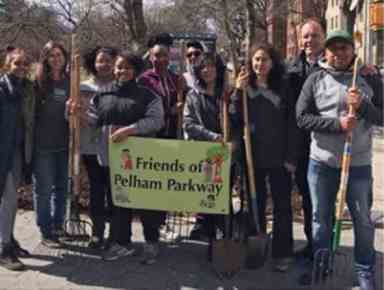 Gjonaj Attends Pel Pkwy Cleanup Day