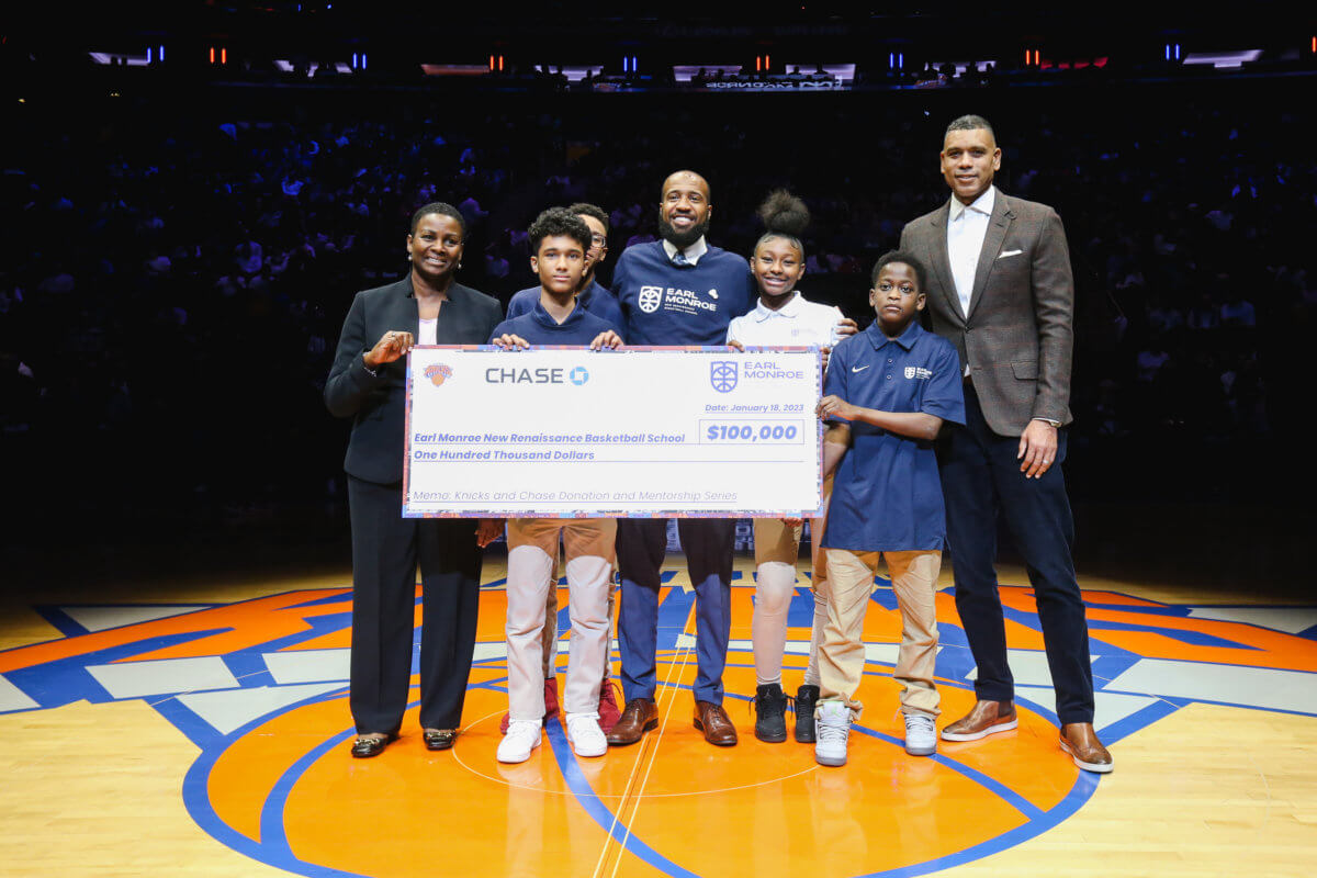 NBA Hall Of Famer Earl Monroe Launching Historic New Renaissance Basketball  School In New York City